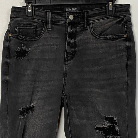 Judy Blue Catalina Vintage Black Denim Distressed Capri Jeans Size 28 - Picture 5 of 10